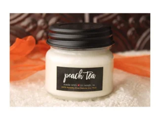 MILKHOUSE CANDLE Peach Tea vonná sviečka Farmhouse Jar (198 g)
