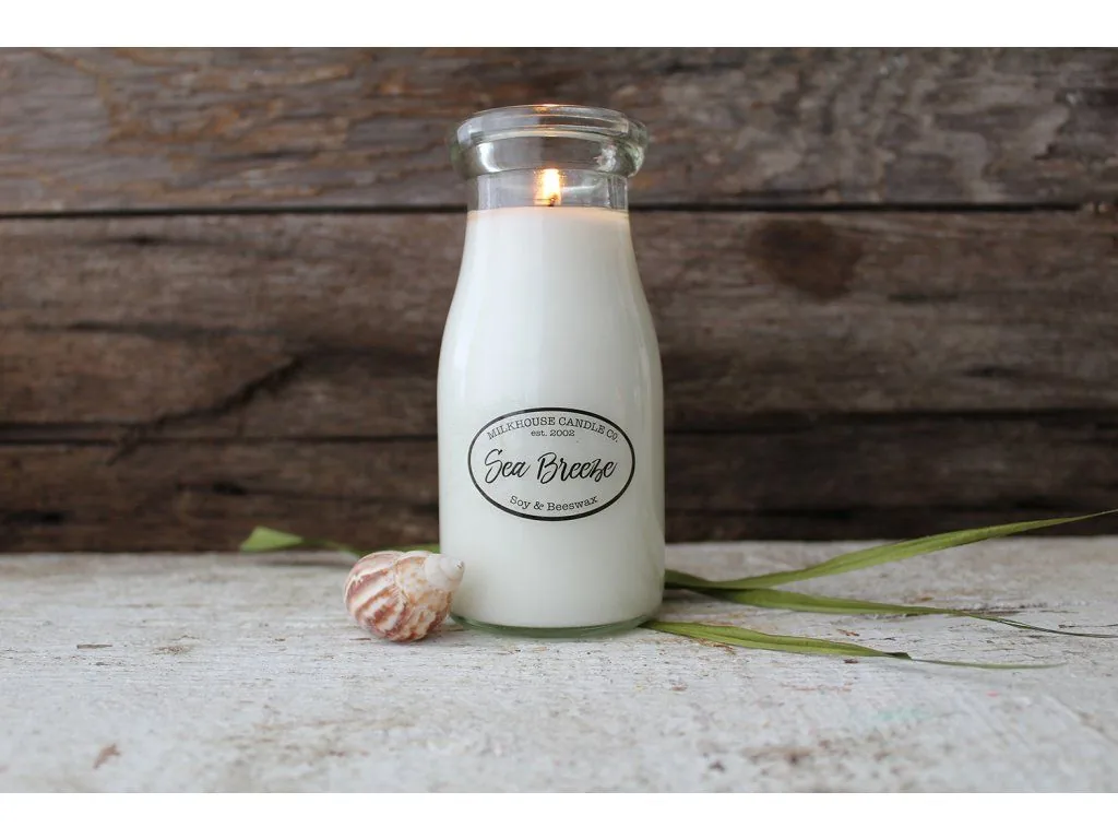 MILKHOUSE CANDLE Sea Breeze vonná sviečka MILKBOTTLE (227 g)