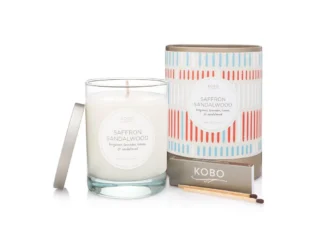 KOBO Natural Math Saffron Sandalwood Candle vonná sviečka (11oz / 312g)
