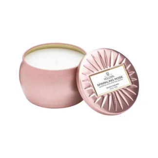 Voluspa Vermeil Sparkling Rose vonná sviečka v plechovičke (4oz / 127g)
