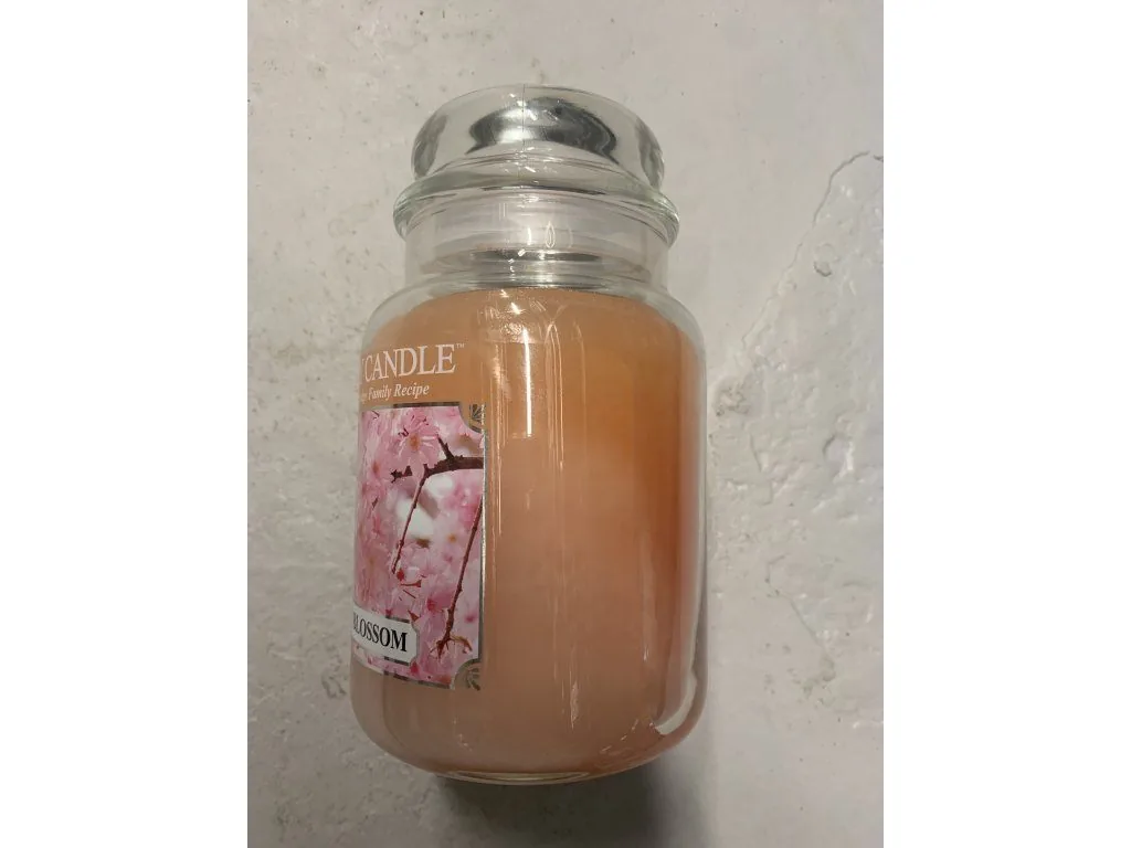 Country Candle Cherry Blossom vonná sviečka veľká 2-knôtová (652 g) ZAFARBENÝ VOSK – Obrázok 2