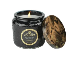 Voluspa Maison Noir Burning Woods Petite vonná sviečka 128g