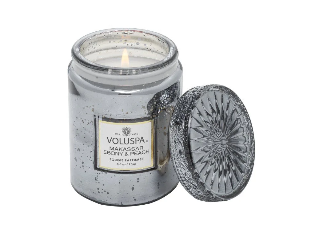 Voluspa Vermeil Makassar Ebony & Peach Small Jar vonná sviečka (5.5oz / 156g) – Obrázok 2