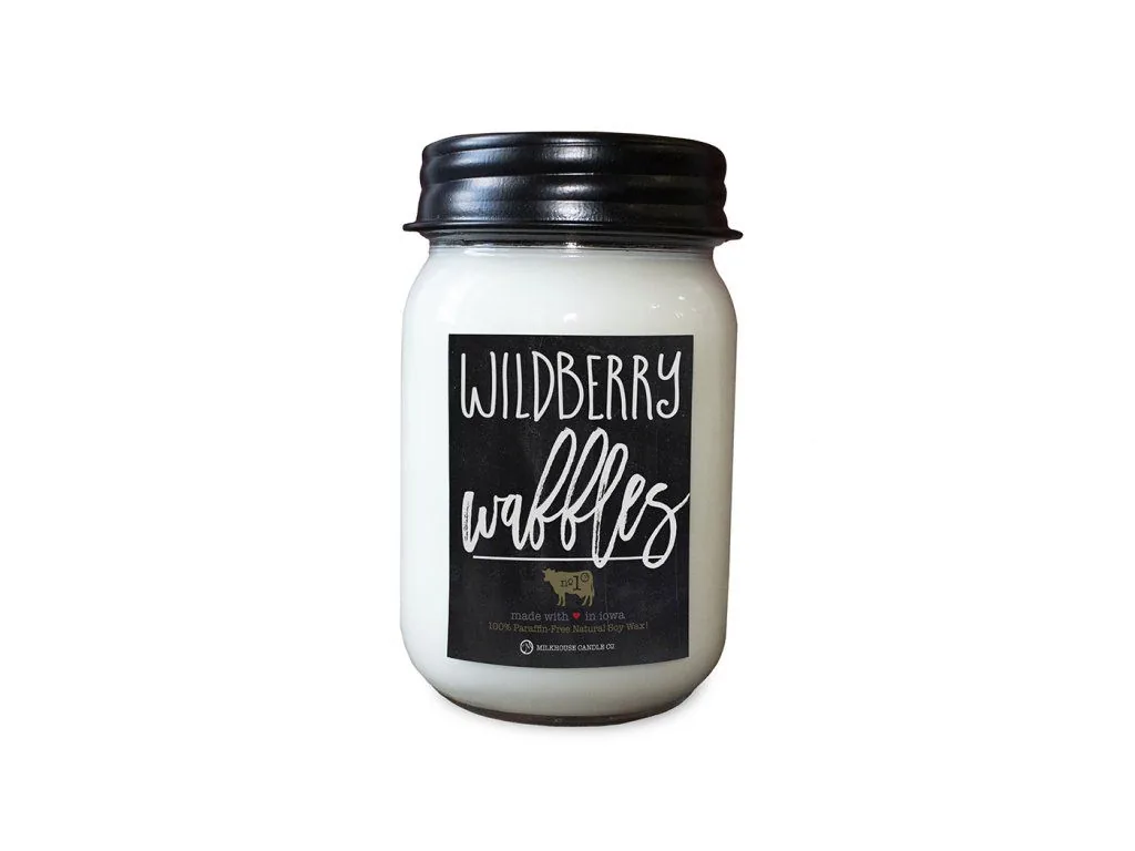 MILKHOUSE CANDLE Wildberry Waffles vonná sviečka Farmhouse Jar (368 g)