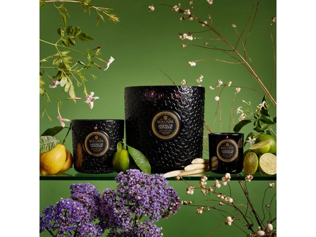 Voluspa Maison Noir Jardin de Vervein Hearth vonná sviečka 3,5kg – Obrázok 3