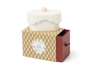 Paddywax Chérie Blue - Yuzu Woods vonná sviečka v keramickej nádobe 155g