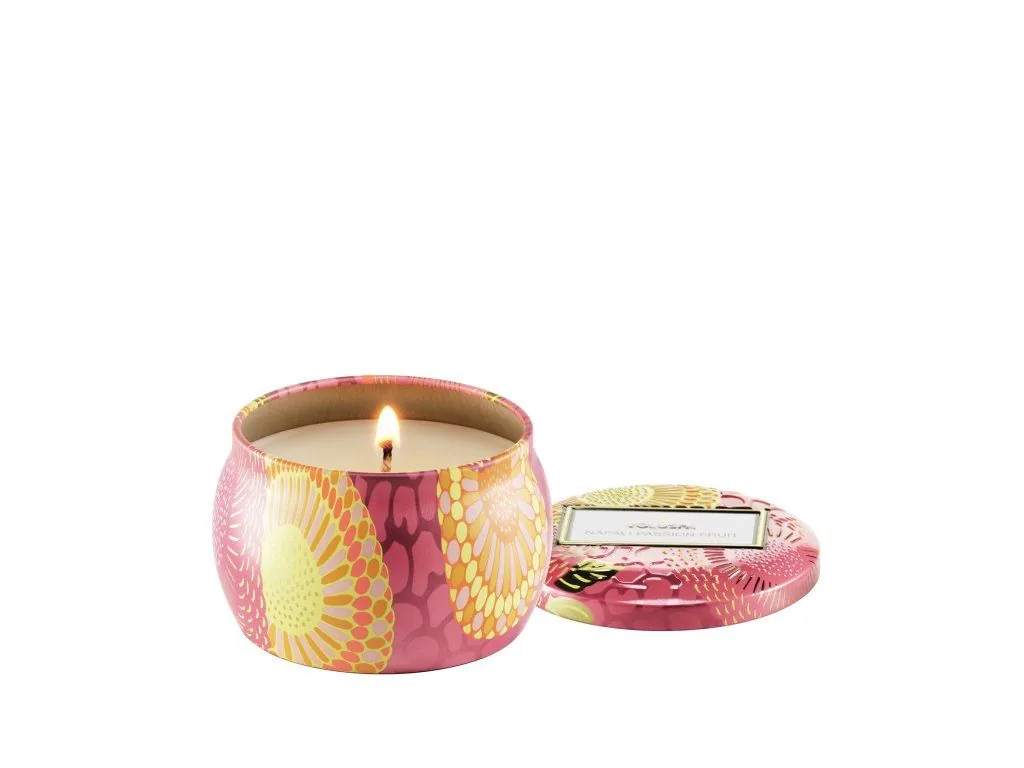 Voluspa Japonica Napali Passion Fruit Amber Mini Tin vonná sviečka 113g – Obrázok 3