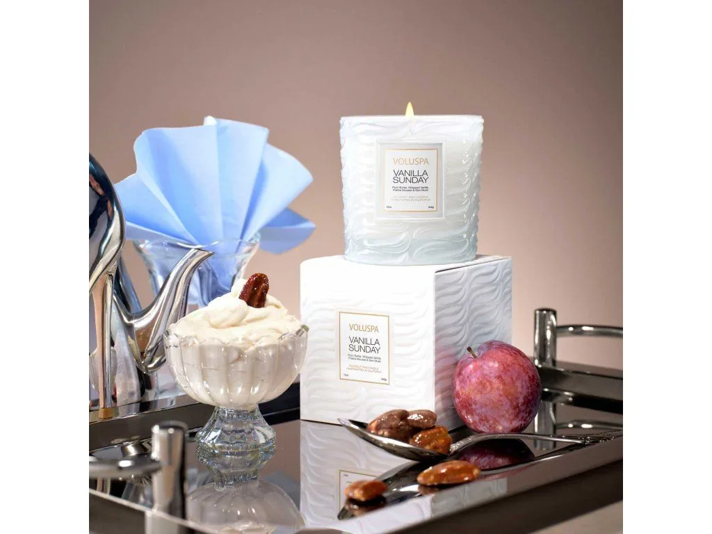 Voluspa Capsule Vanilla Sunday classic vonná sviečka (12oz / 340g) – Obrázok 4
