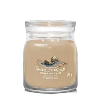 AMBER & SANDALWOOD — Stredná sviečka Signature 368g